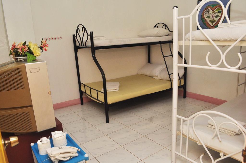 Constrell Pension House Tagbilaran Eksteriør billede