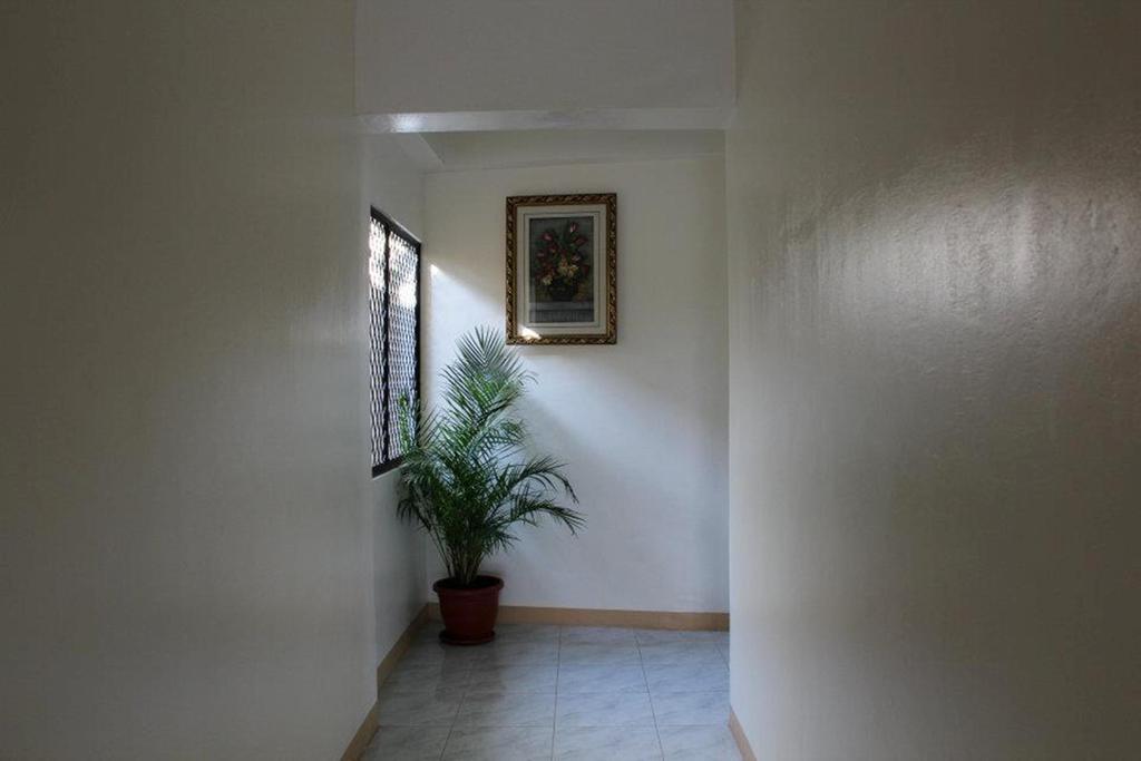Constrell Pension House Tagbilaran Eksteriør billede